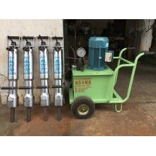 靜態(tài)拆除大塊石頭用液壓分石機