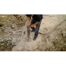 露天快速靜態(tài)分解石頭液壓劈裂機(jī)