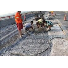 湖北黃岡加油站、服務區(qū)混凝土微表病害使用快速修補料