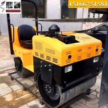 看成?。】?.5噸座駕式柴油壓路機 雙鋼輪壓路機 溝槽施工壓土機