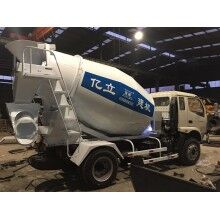 廠家大量供應(yīng)3m3混凝土罐車，攪拌罐車，量大從優(yōu)